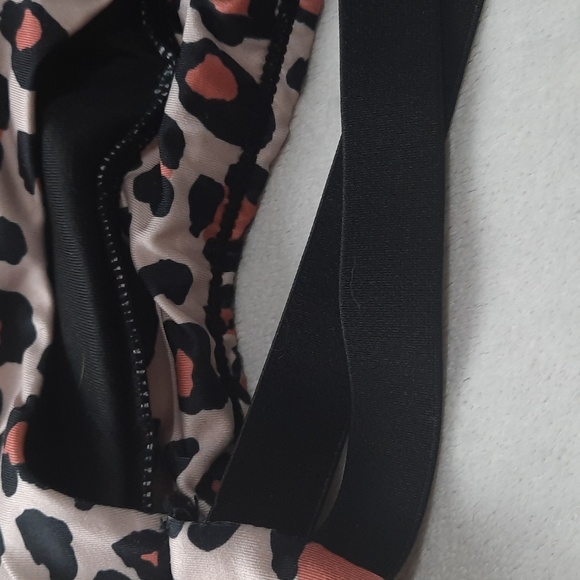 Shein Sports Bra - Picture 6 of 11